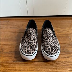 Vans classic slip on cheetah print
